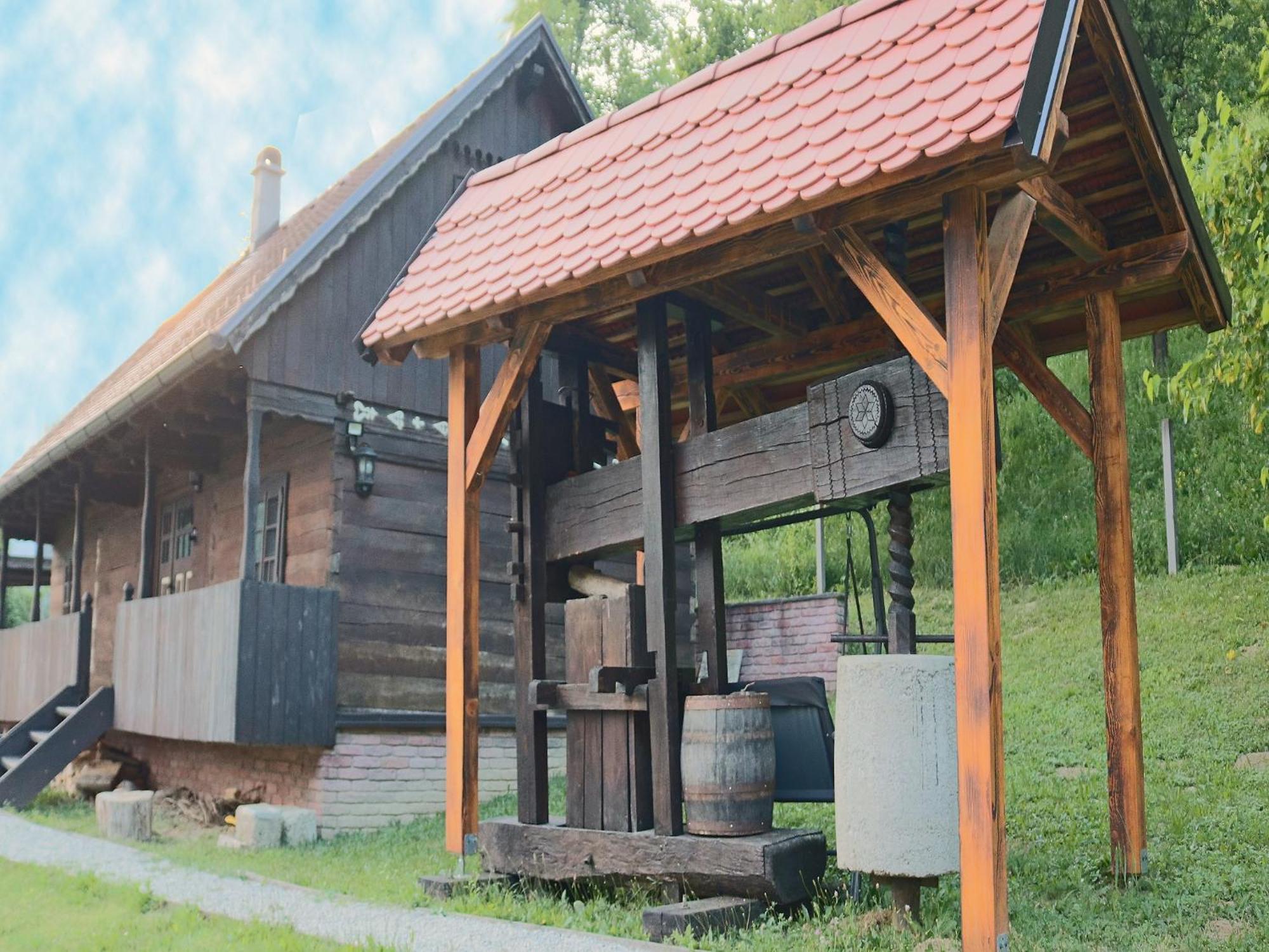 Tradicionalna Zagorska Drvena Kuca Stara Murva Tuheljske Toplice Exterior foto